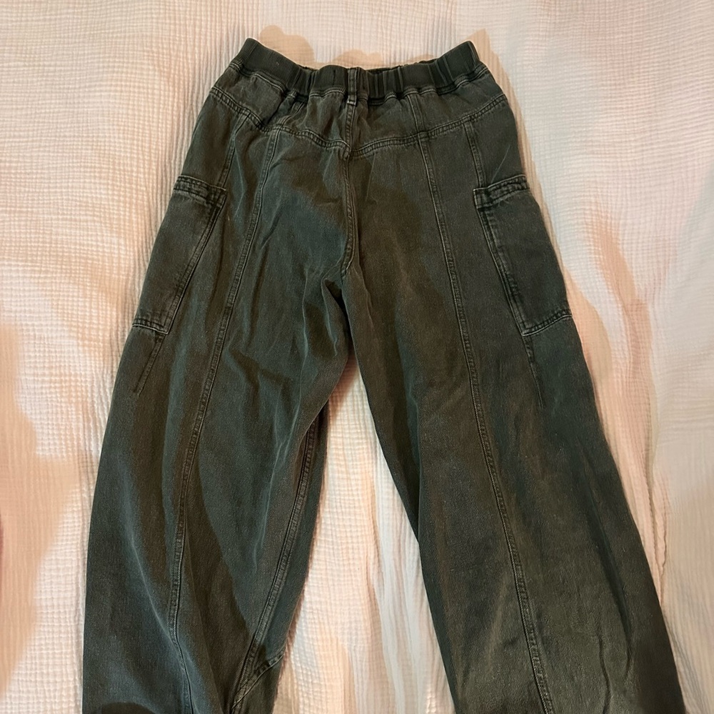 Casual Women's Elastic-Waist Cargo Pants - Dark Olive